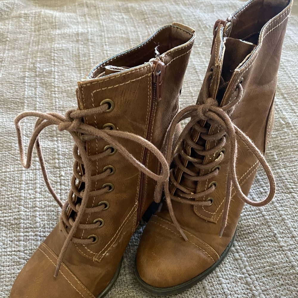 Cute ankle boots with side zipper and laces